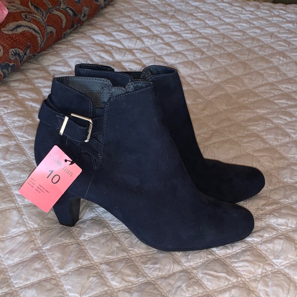 Sam & Libby (now Sam Edelman) Navy Blue Ankle Booties with Buckle - Picture 6 of 7